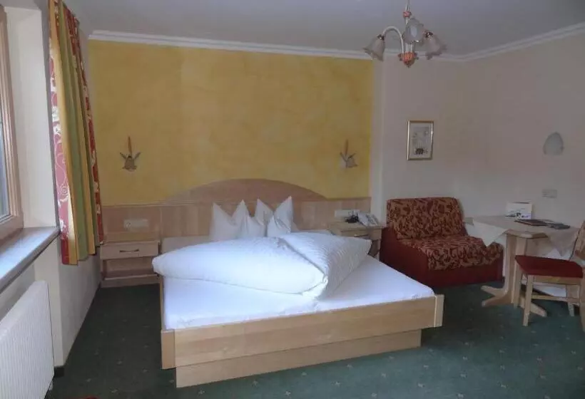 Aamiaismajoitus (B&B) Haus Tirol