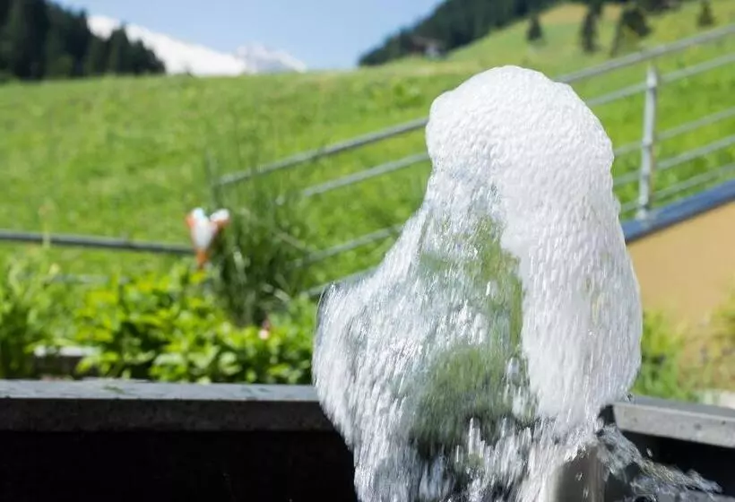 Aamiaismajoitus (B&B) Haus Tirol