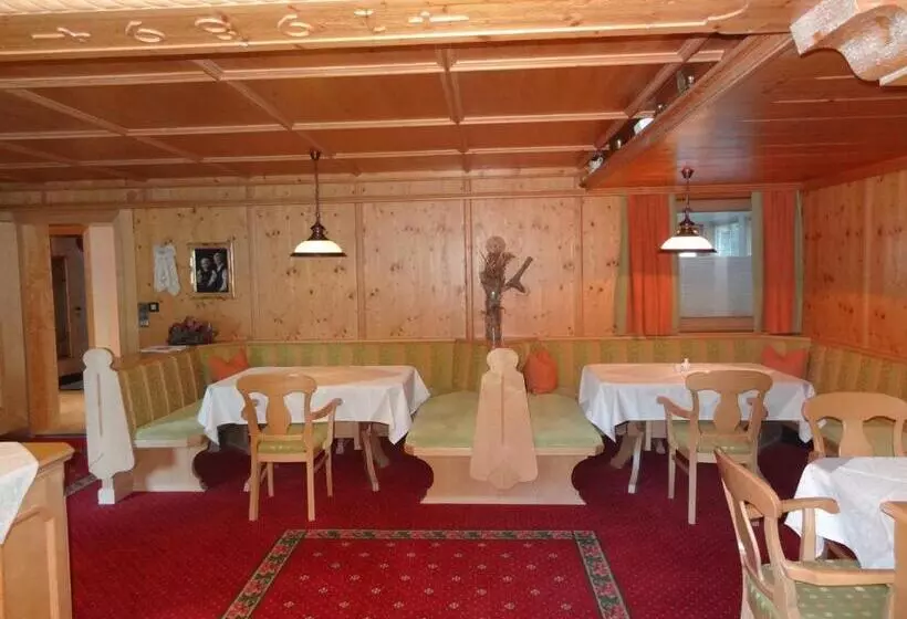 Aamiaismajoitus (B&B) Haus Tirol