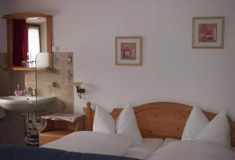 Hotelli Pension Wagnerhof