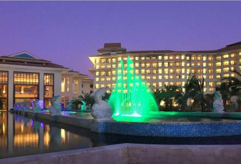 Hotelli Huidong Regal Palace Resort