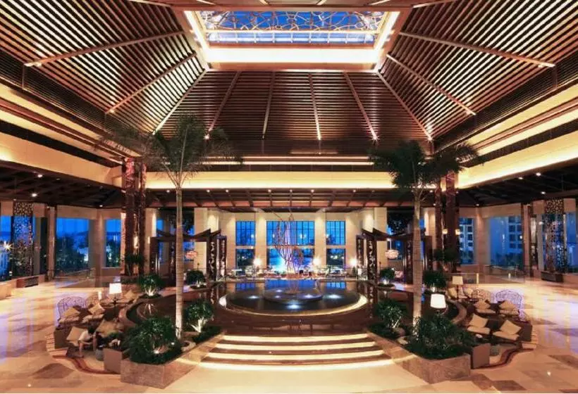 Hotelli Huidong Regal Palace Resort