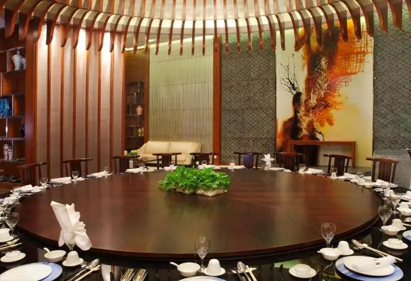 Hotelli Huidong Regal Palace Resort