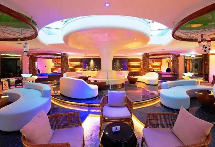 Hotelli Huidong Regal Palace Resort