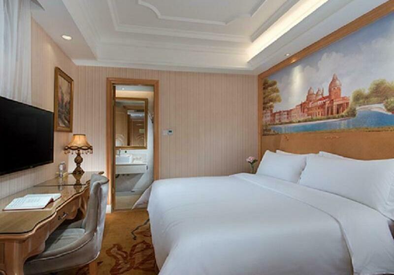 Vienna International Hotel Shenzhen Longhua Center