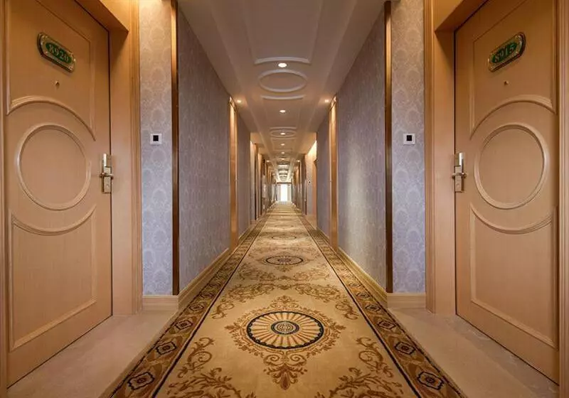 Vienna International Hotel Shenzhen Longhua Center