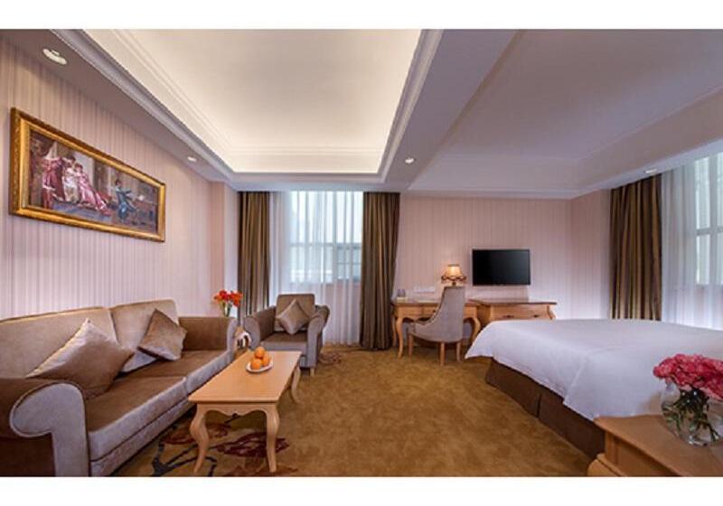 Vienna International Hotel Shenzhen Longhua Center