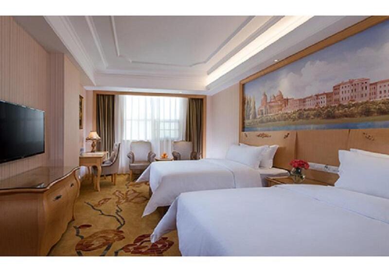 Vienna International Hotel Shenzhen Longhua Center