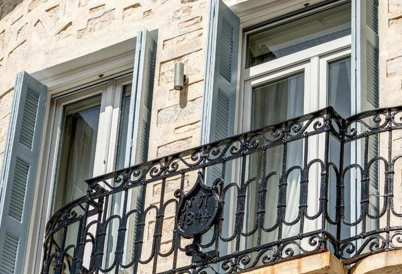 هتل 1844 Suites Syros