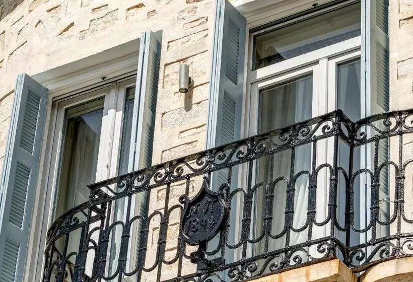 هتل 1844 Suites Syros