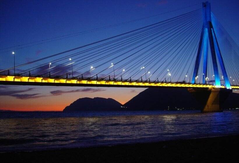 בית מלון כפרי Antirrio