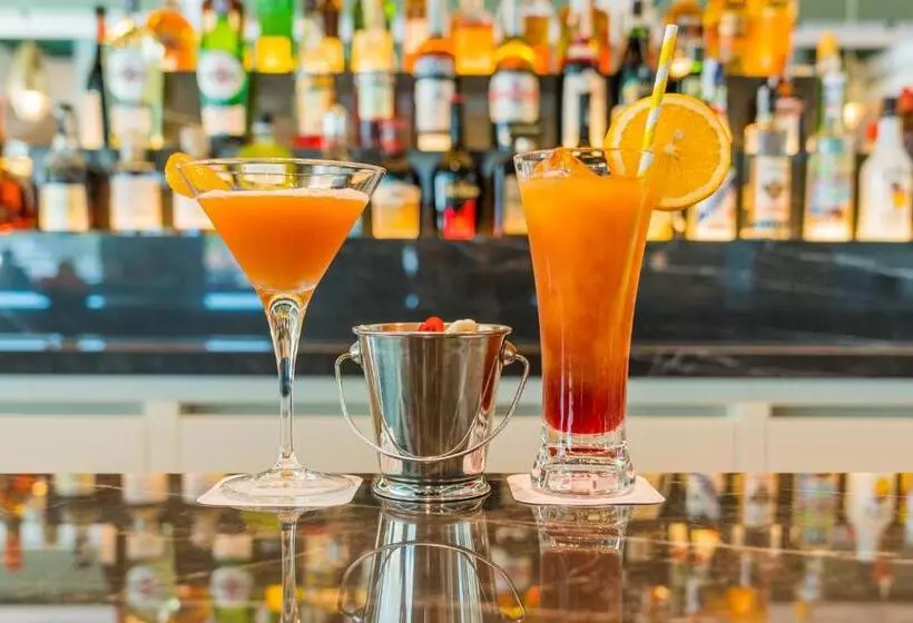 ホテル Catalonia Donosti