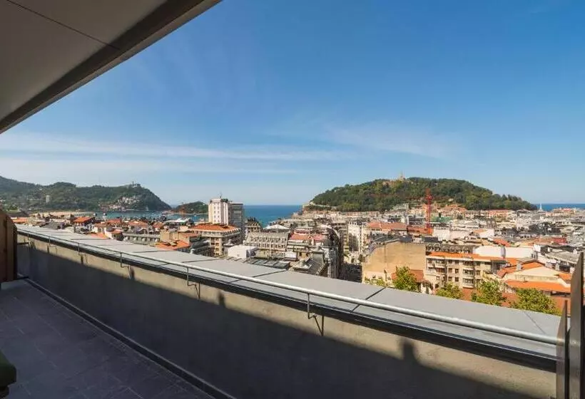 ホテル Catalonia Donosti