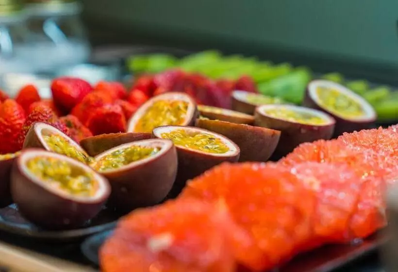 ホテル Catalonia Donosti