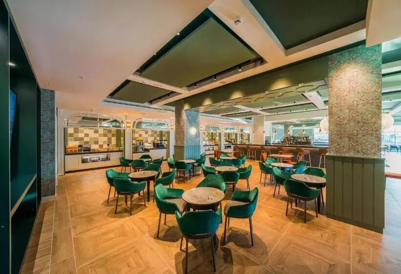 ホテル Catalonia Donosti