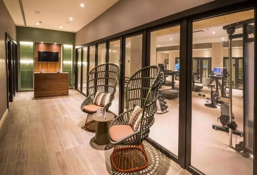 ホテル Catalonia Donosti