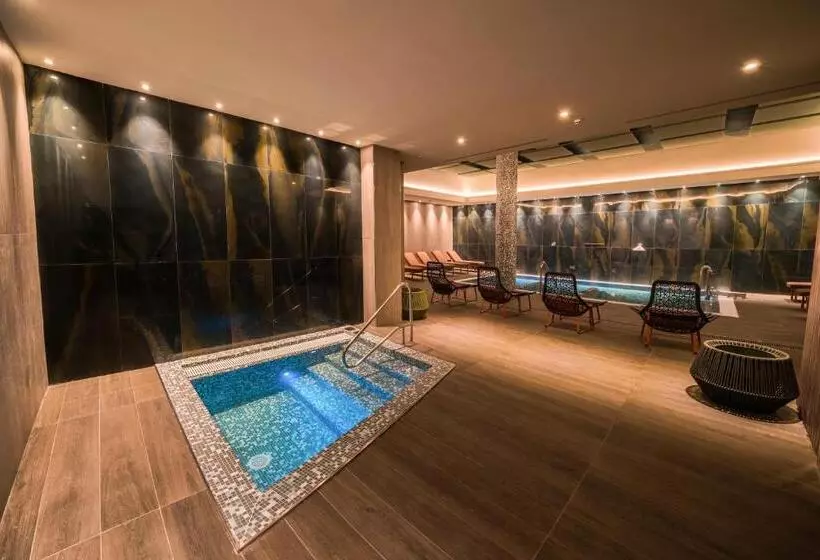 ホテル Catalonia Donosti