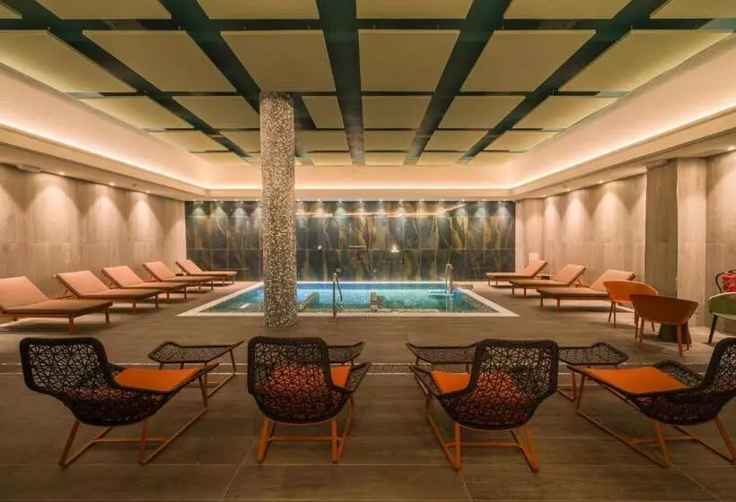 ホテル Catalonia Donosti