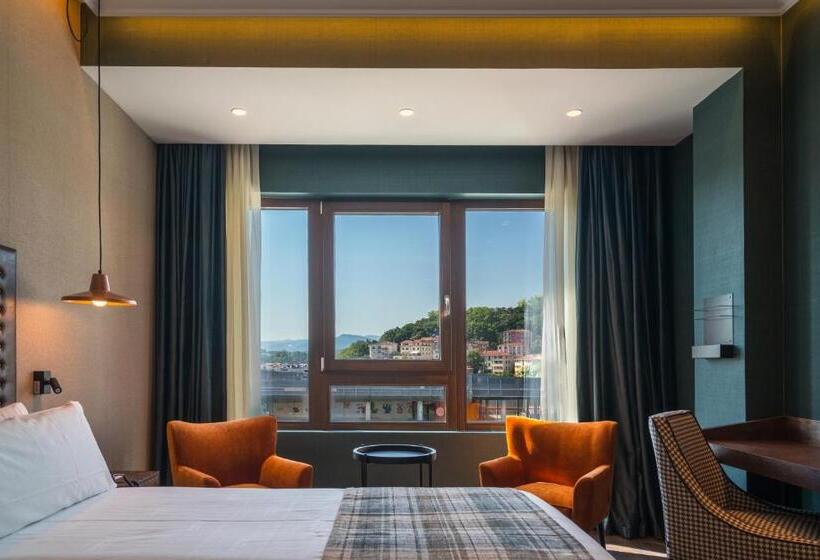 هتل Catalonia Donosti