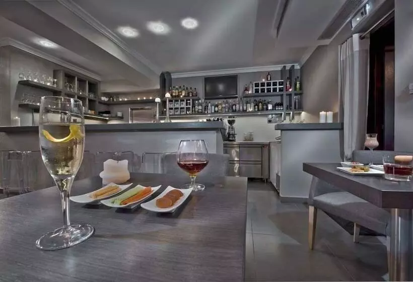 Hotelli Karavia Lux Inn