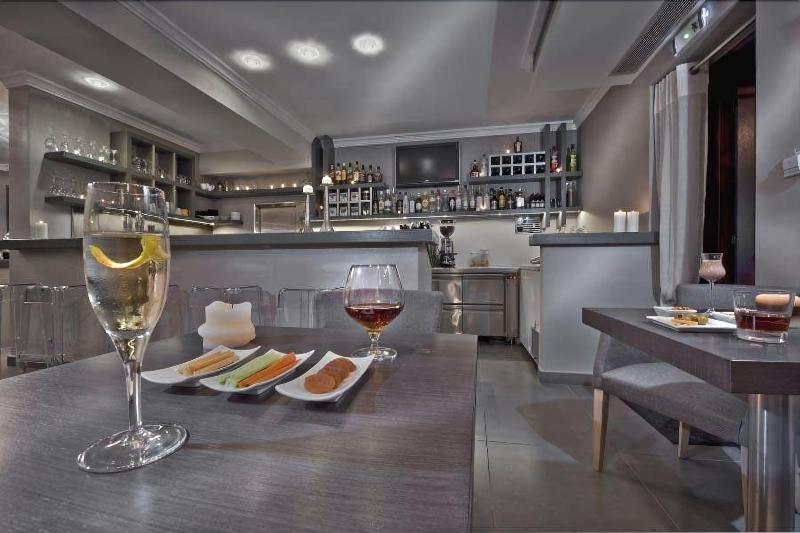 Отель Karavia Lux Inn