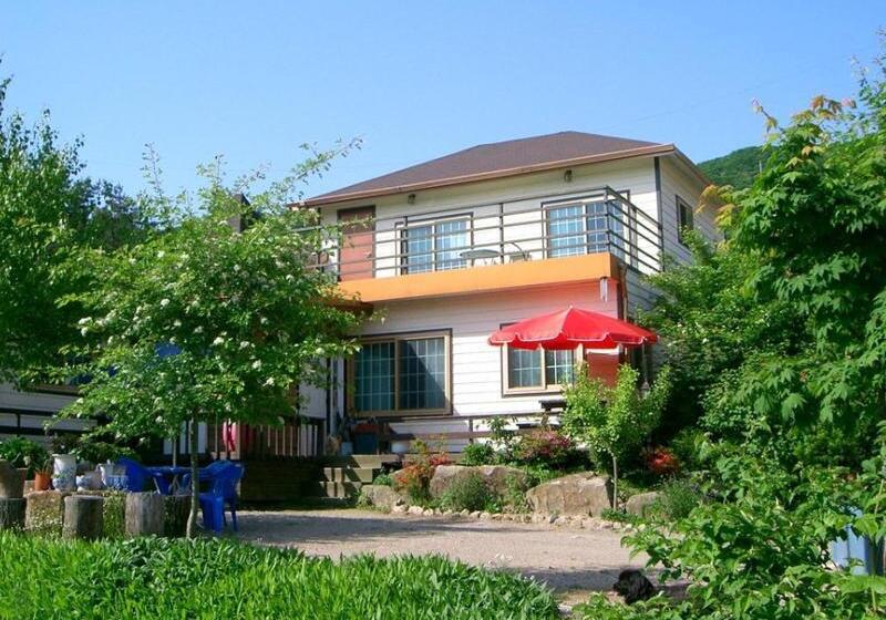 ホテル Nadeuri Pension