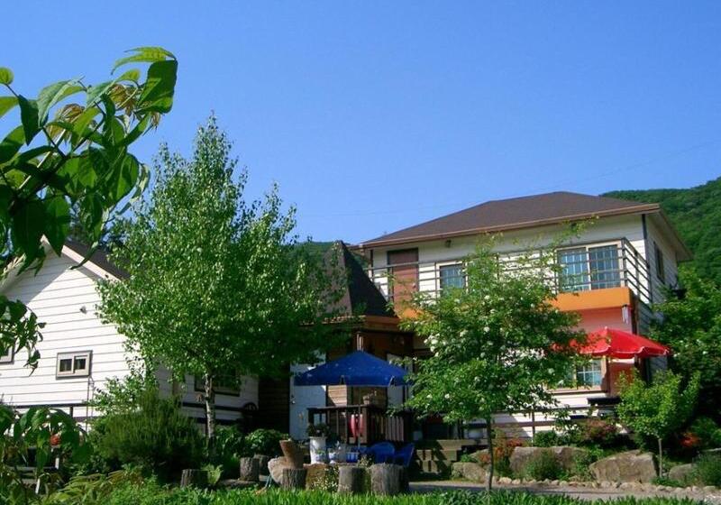 ホテル Nadeuri Pension