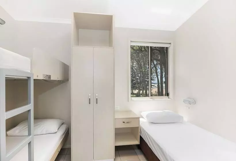 Hotelli Reflections Moonee Beach   Holiday Park