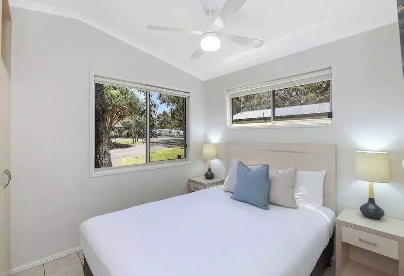 Hotelli Reflections Moonee Beach   Holiday Park