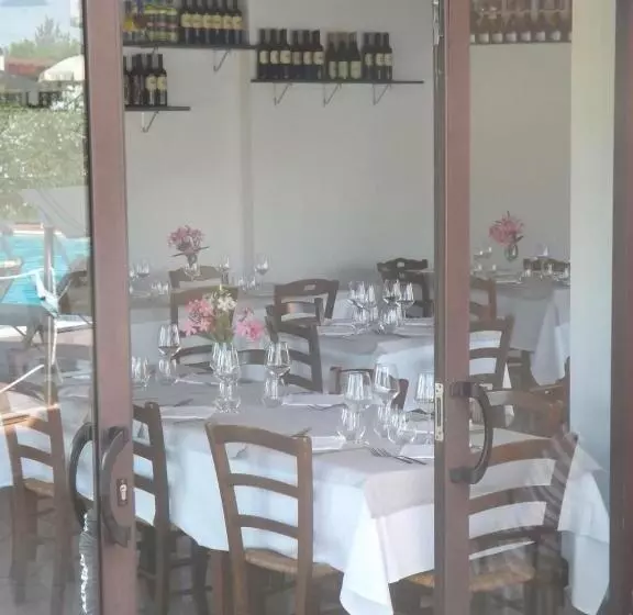 هتل Ristorante Al Canto Delle Sirene