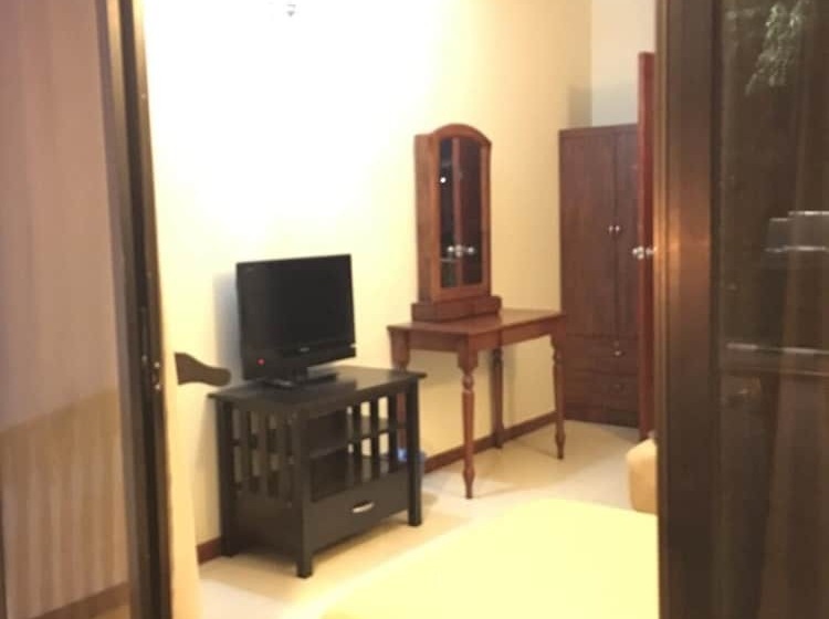 ホテル Traders Villa