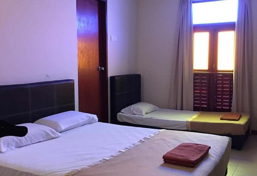 ホテル Traders Villa