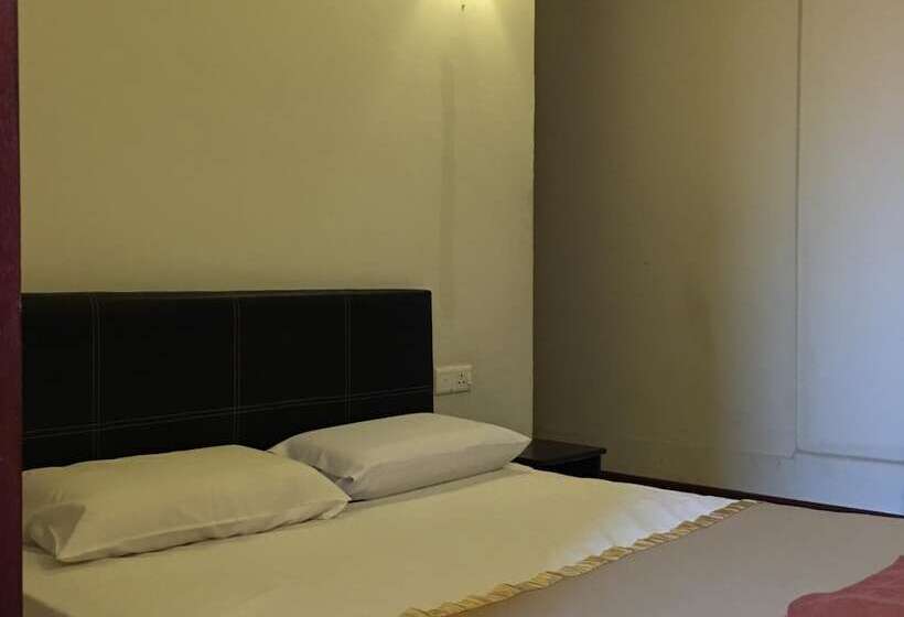 ホテル Traders Villa