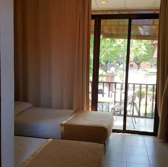 ホテル Traders Villa