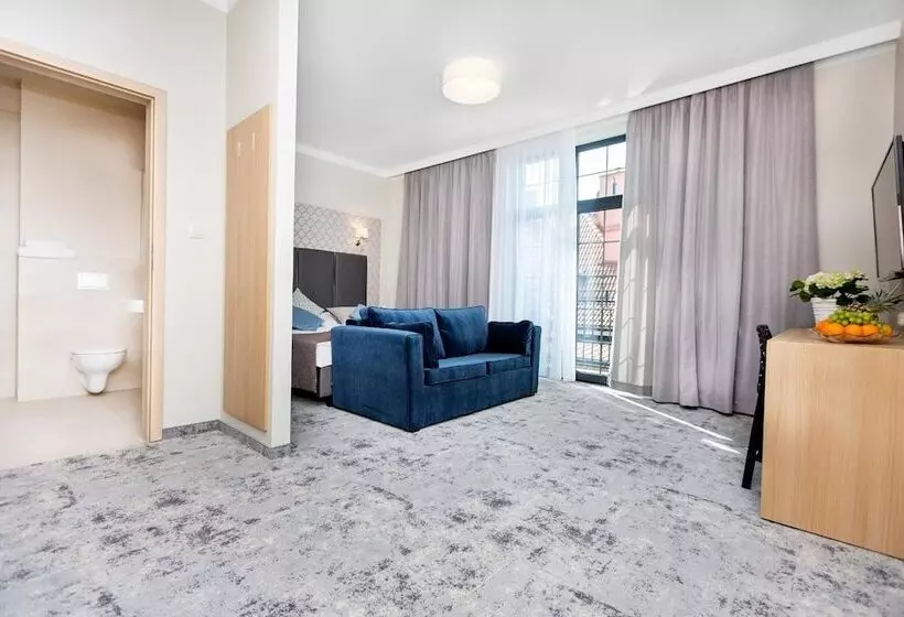 Hotelli Villa Grand Solis