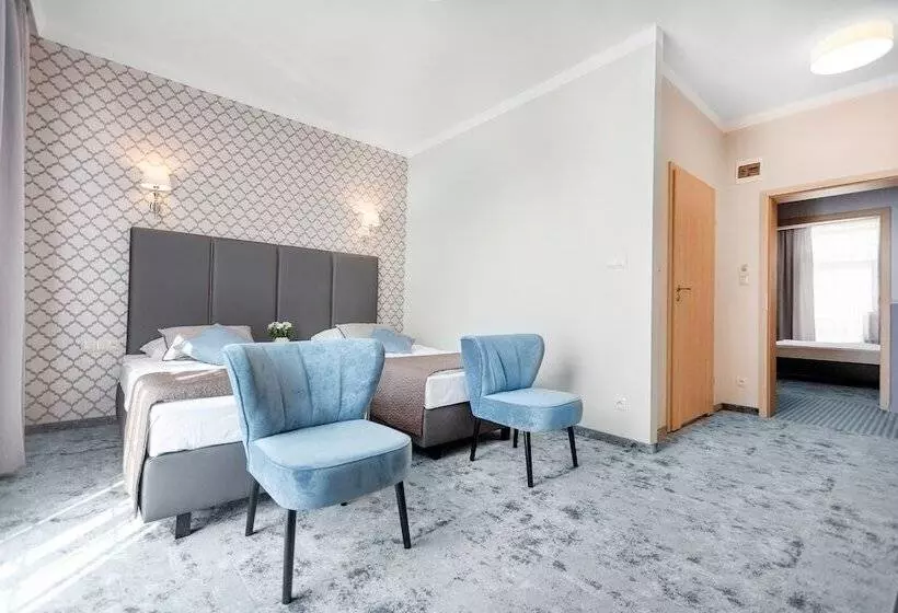 Hotelli Villa Grand Solis