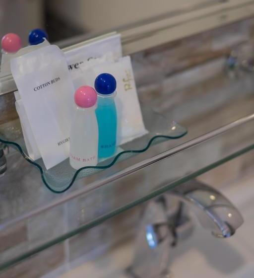 Phant At Thalang Service Apartment