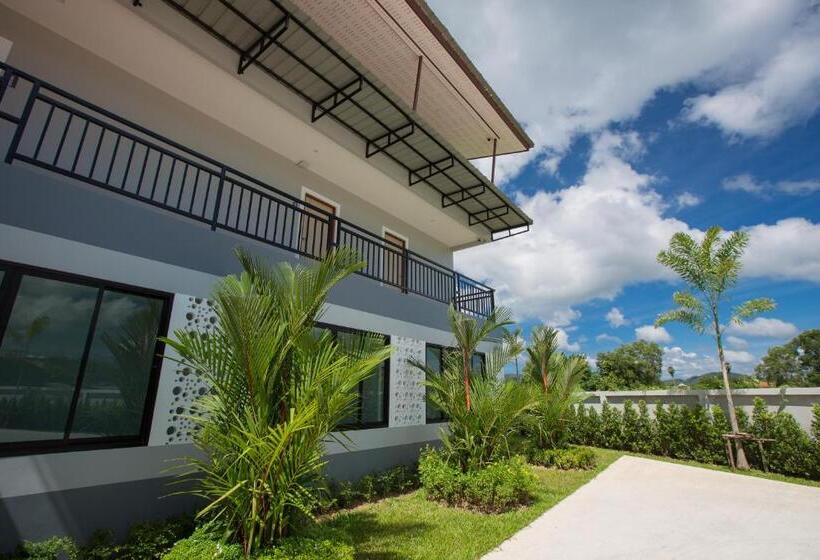 Phant At Thalang Service Apartment
