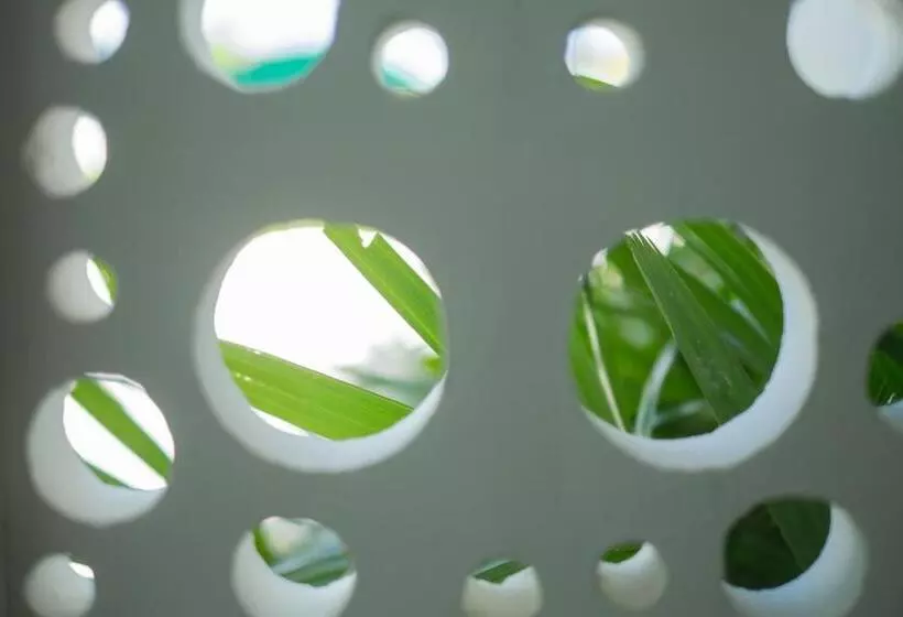 Phant At Thalang Service Apartment