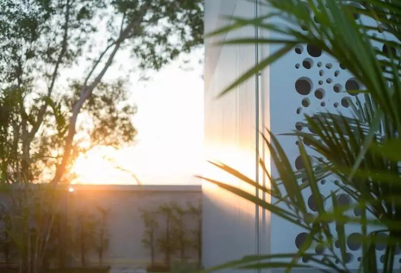 Phant At Thalang Service Apartment