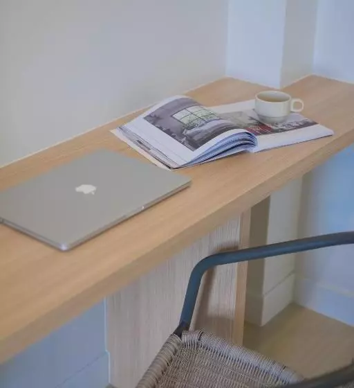 Phant At Thalang Service Apartment