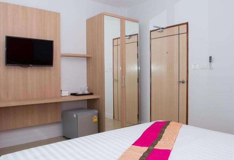 Phant At Thalang Service Apartment