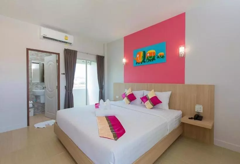 Phant At Thalang Service Apartment