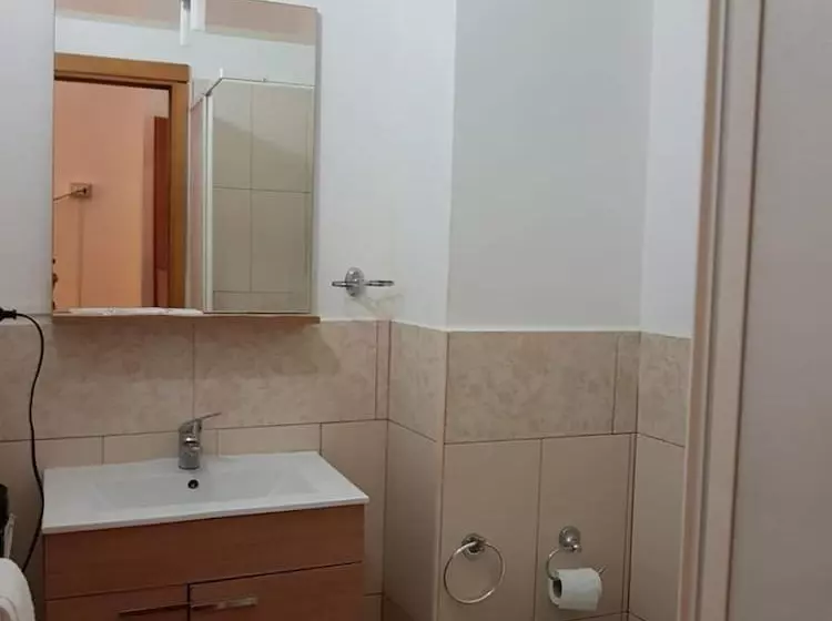 تختخواب و صبحانه Beb Domus Ubaldi