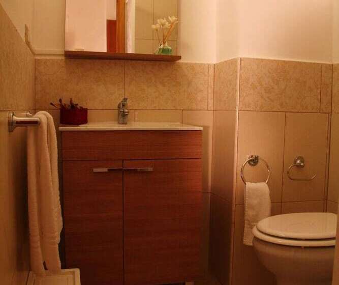 تختخواب و صبحانه Beb Domus Ubaldi