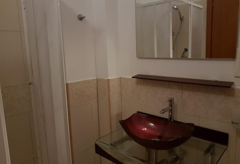 تختخواب و صبحانه Beb Domus Ubaldi