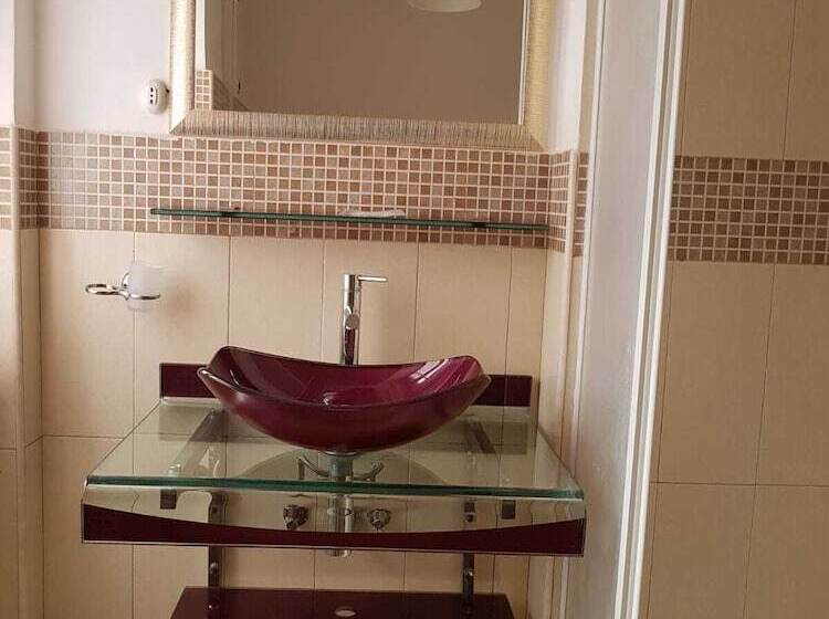 تختخواب و صبحانه Beb Domus Ubaldi