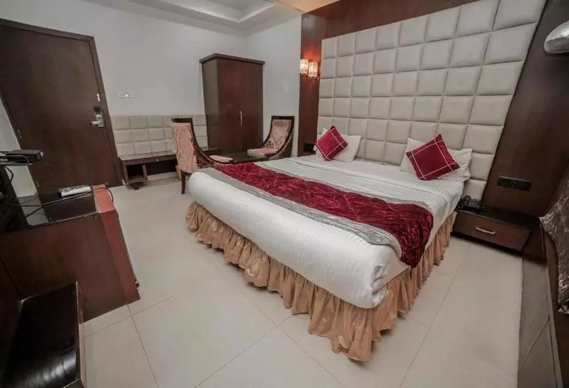 هتل Mk Vivanta