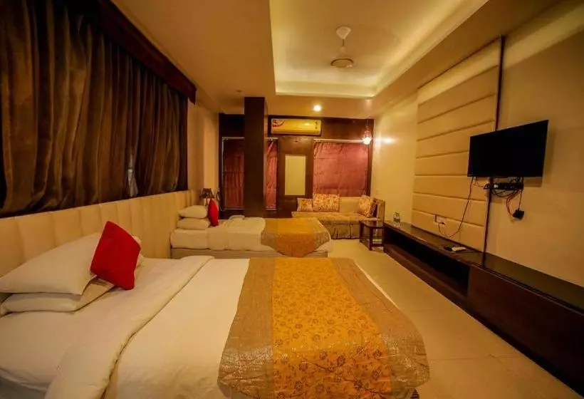 هتل Mk Vivanta
