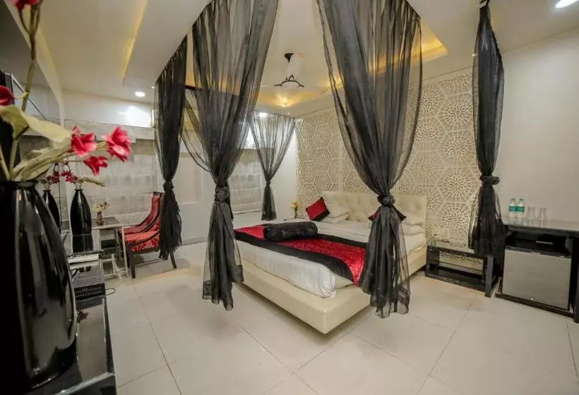 هتل Mk Vivanta